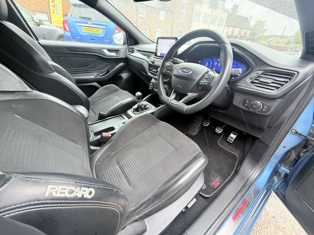 Ford Focus St #23