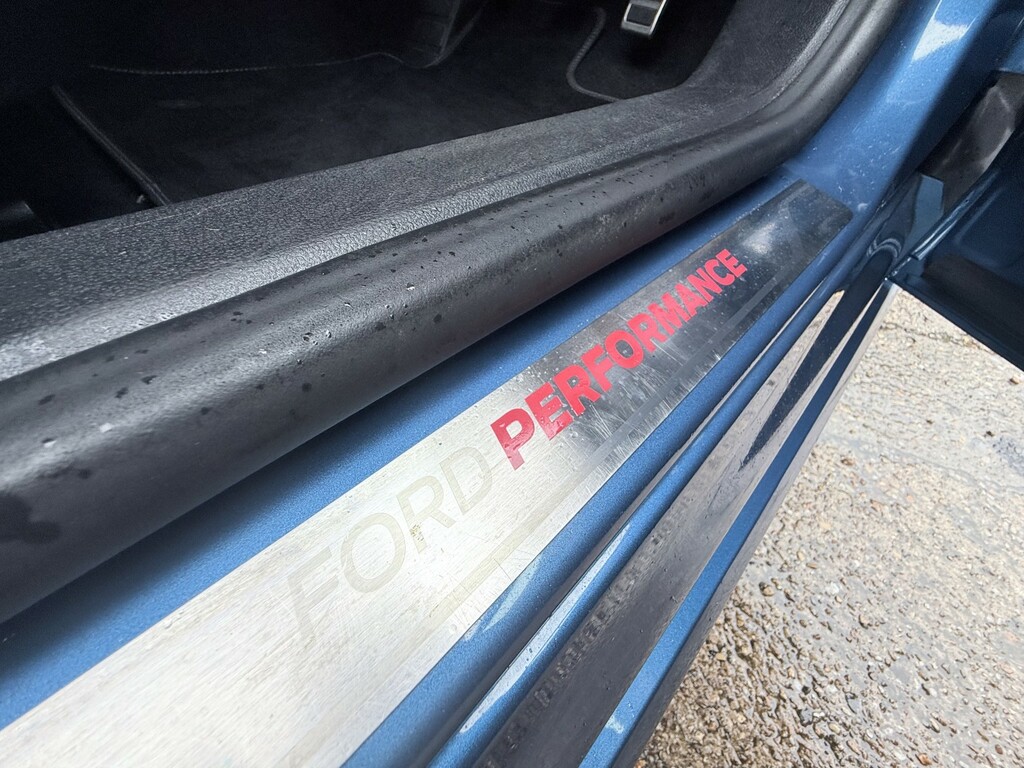 Ford Focus St #20