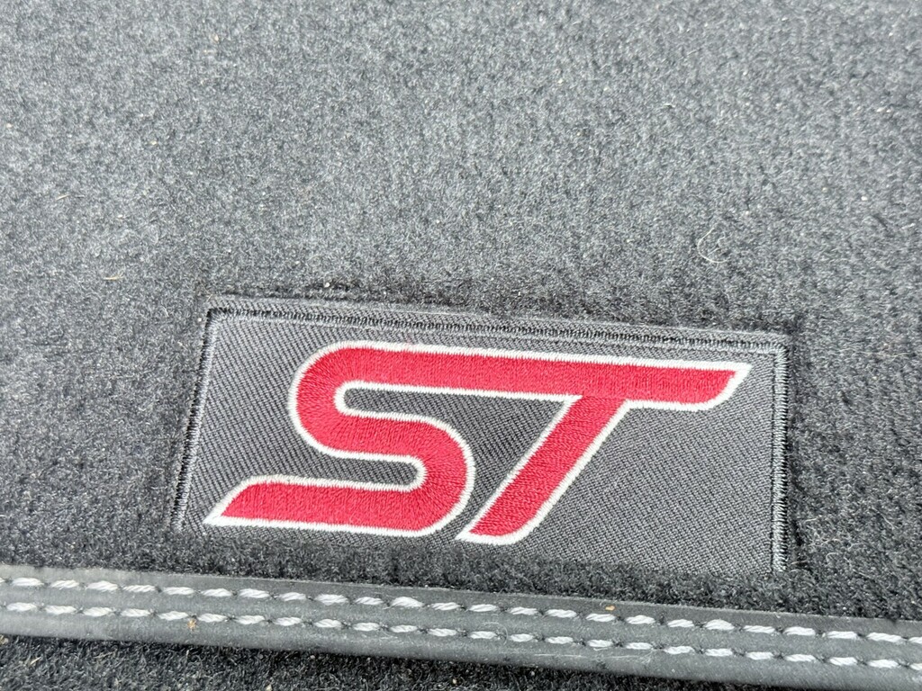Ford Focus St #19