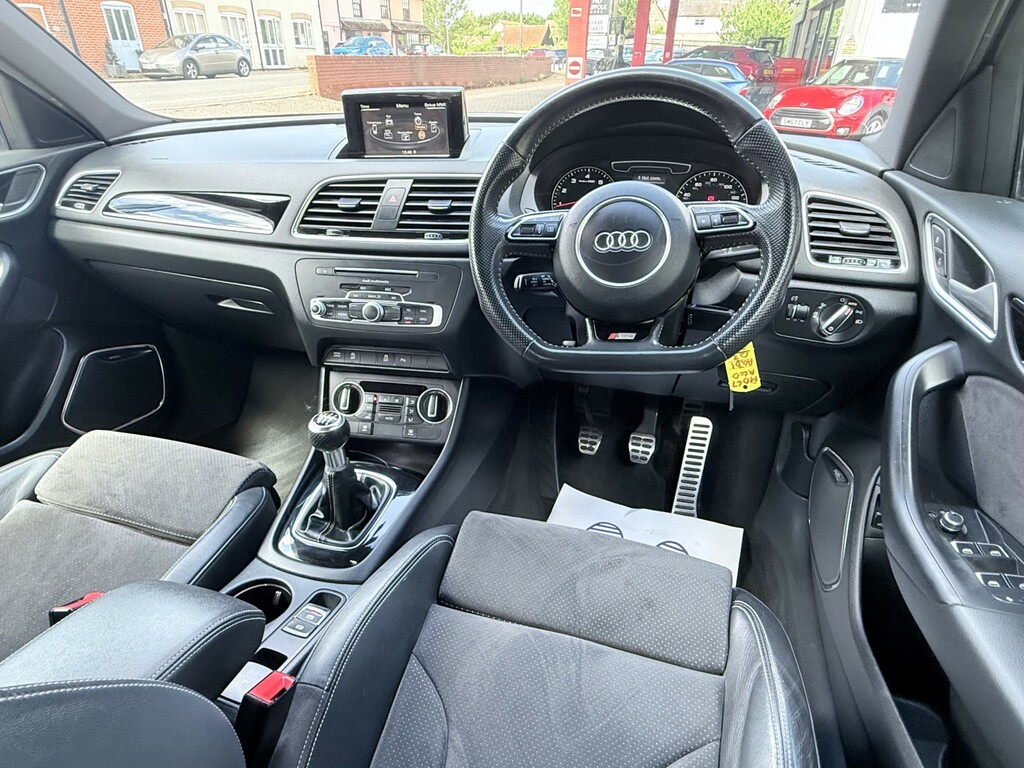 Audi Q3 Tfsi S Line Edition Black #44