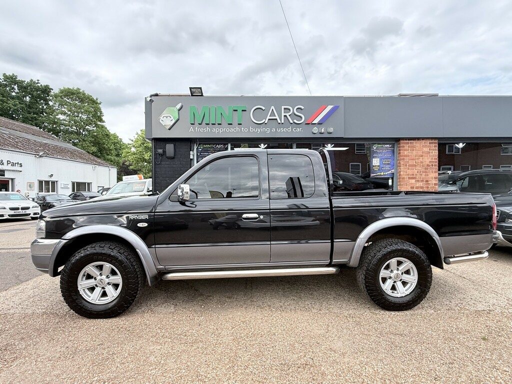 Ford Ranger 2.5 Tddi Xlt Black #4