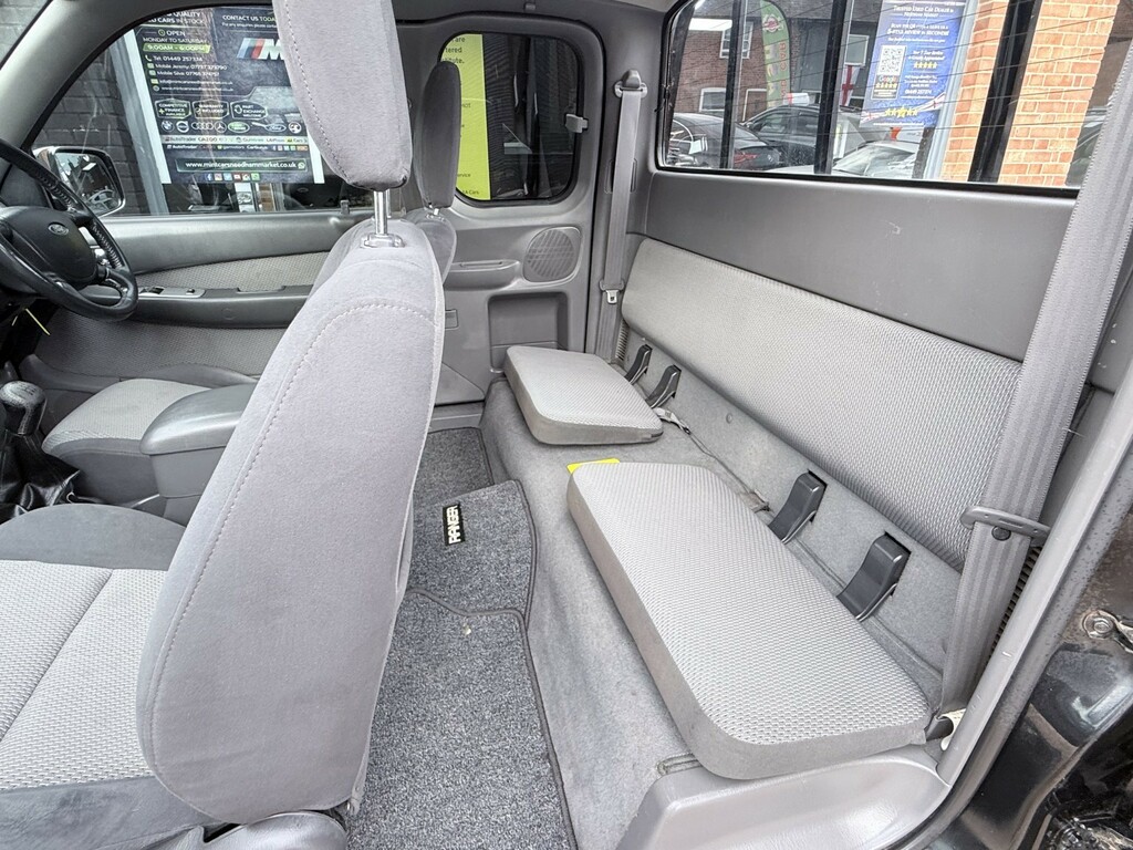 Ford Ranger Xlt 4X4 Silver #57