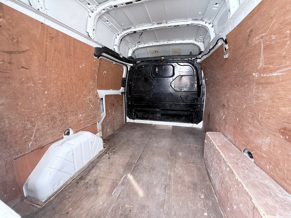 Ford Transit Custom 2.2 350 Rwd 125 Bhp L4 Xlwb Luton Van No Vat White #30