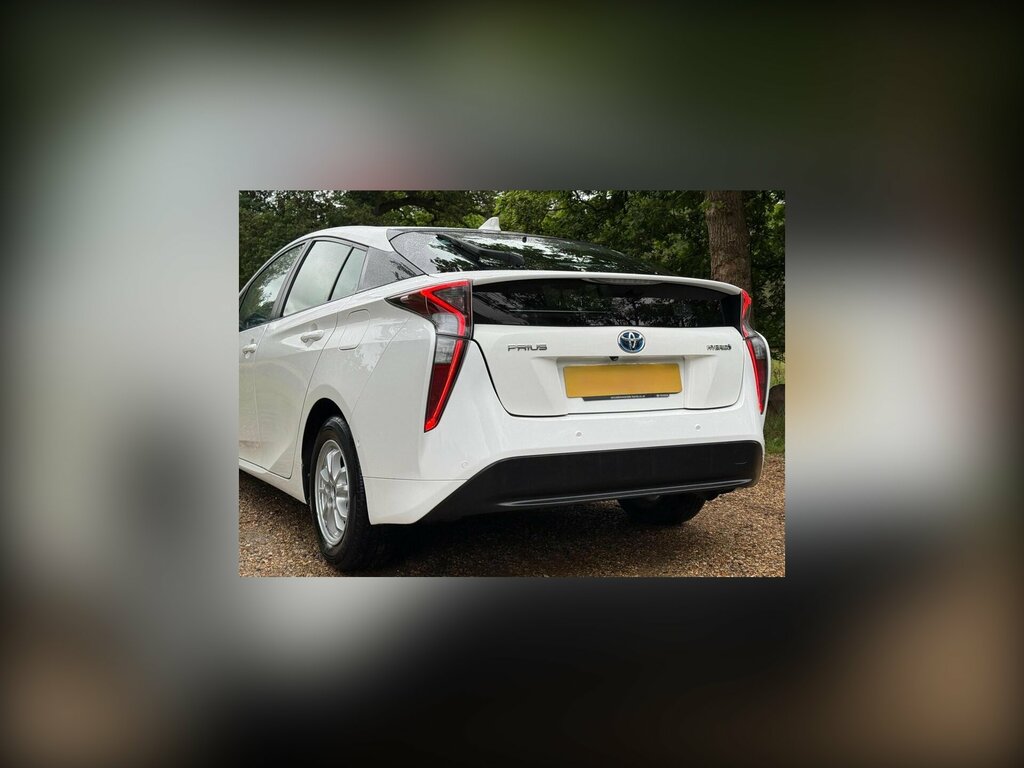 Toyota Prius 1.8 Vvt-h Excel Hatchback Hybrid Cvt Eu White #5