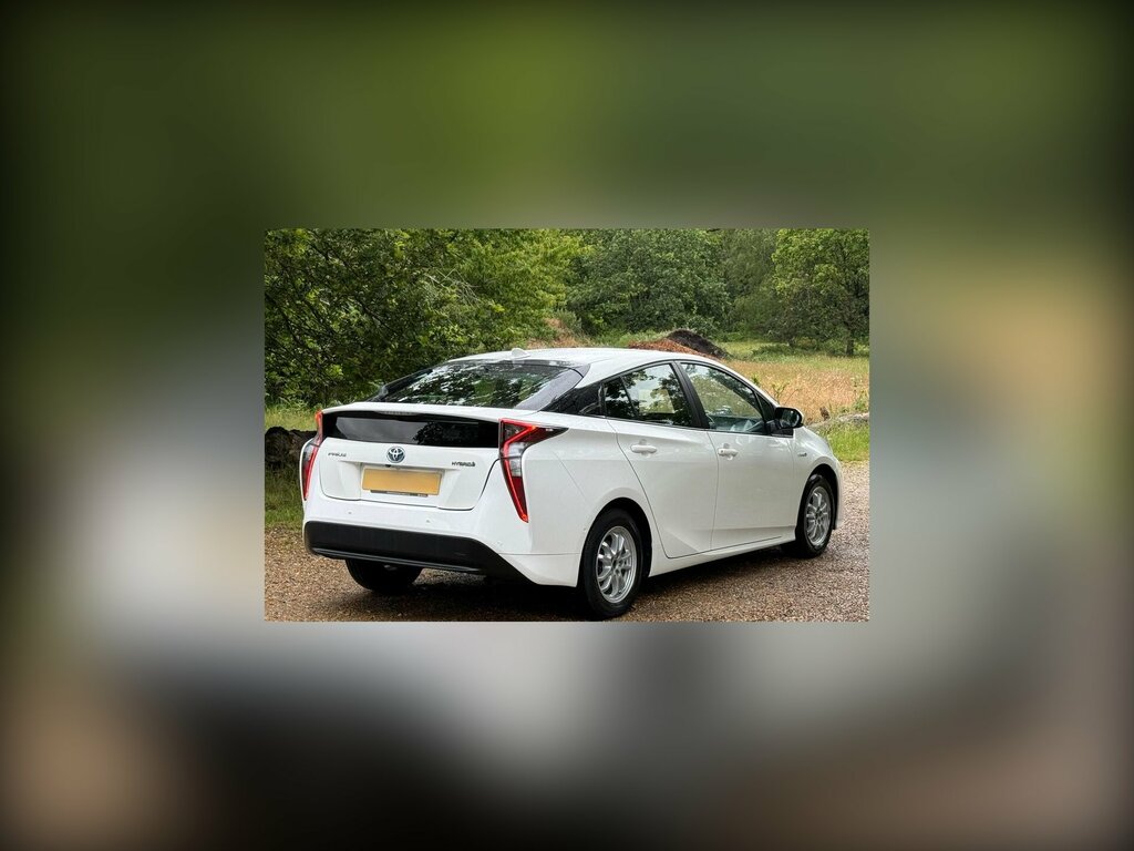 Toyota Prius 1.8 Vvt-h Excel Hatchback Hybrid Cvt Eu White #2