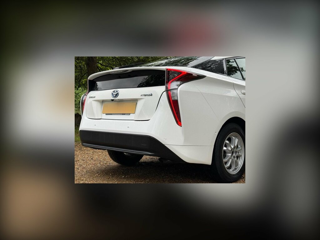 Toyota Prius 1.8 Vvt-h Excel Hatchback Hybrid Cvt Eu White #4