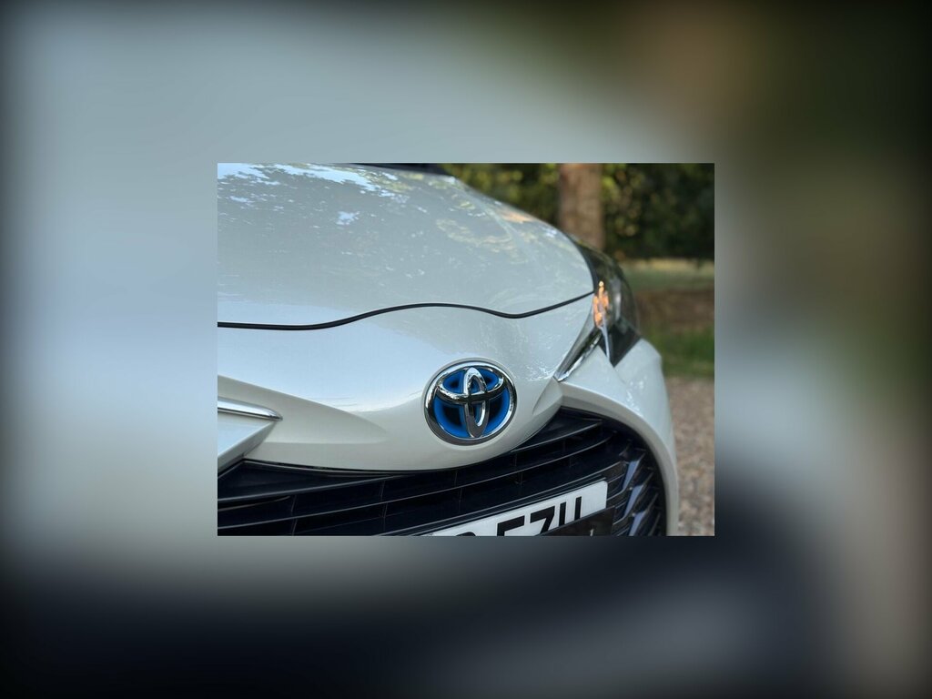 Toyota Yaris 1.5 Vvt-h Y20 Hatchback Hybrid E-cvt Eu White #5