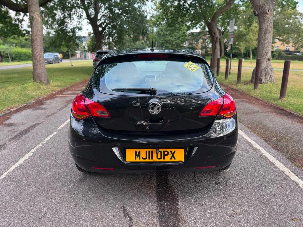Vauxhall Astra 1.4 16V Exclusiv Euro 5  Black #6