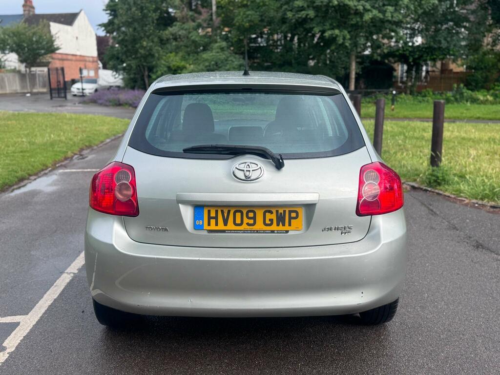 Toyota Auris Tr Silver #6