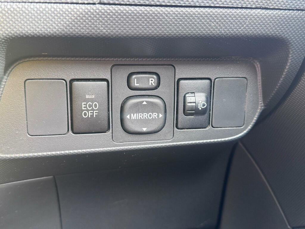 Toyota Auris  Silver #19