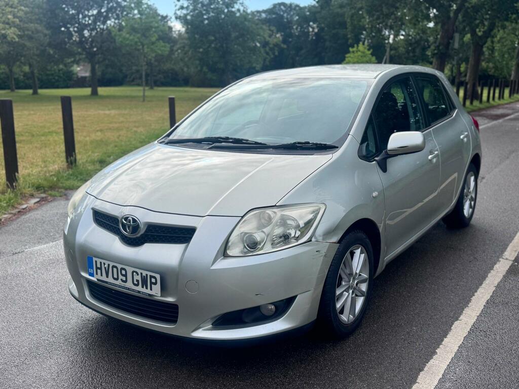 Toyota Auris Tr Silver #3