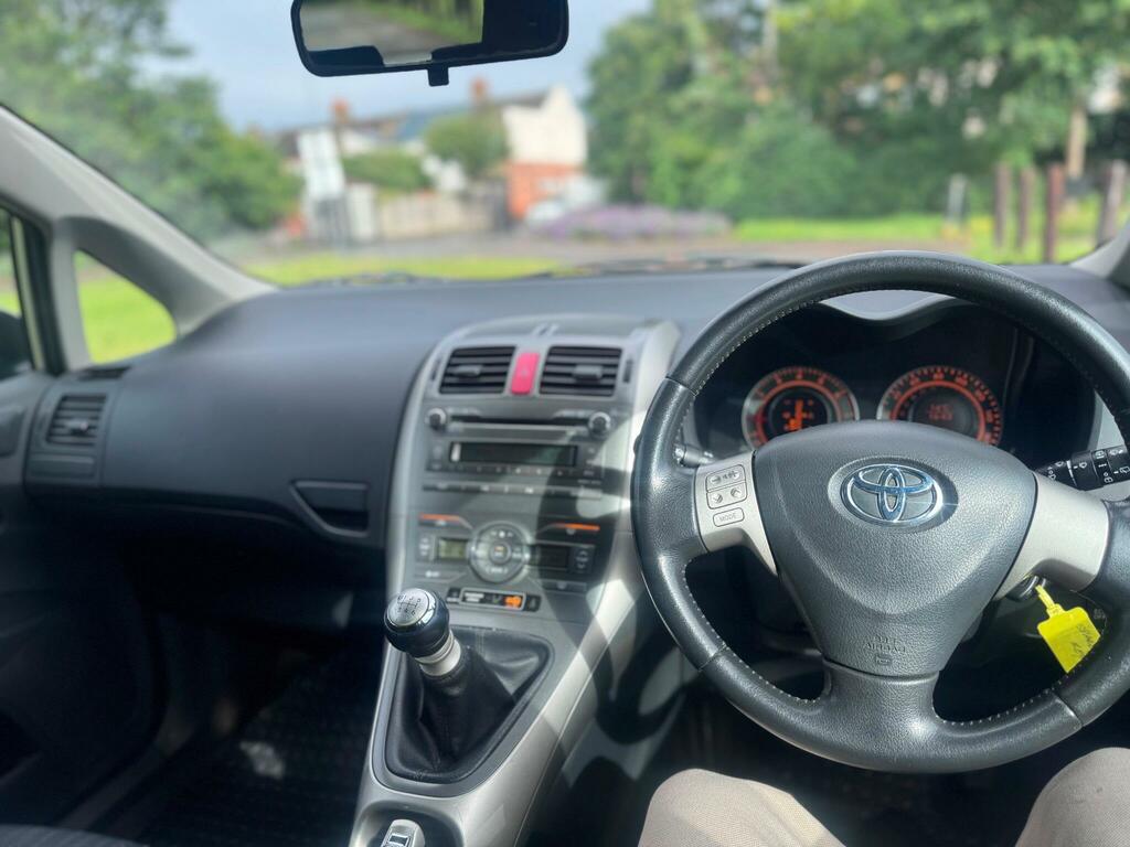 Toyota Auris  Silver #21