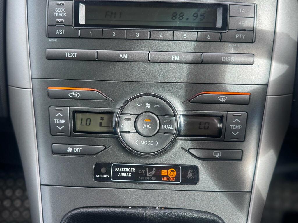 Toyota Auris  Silver #16