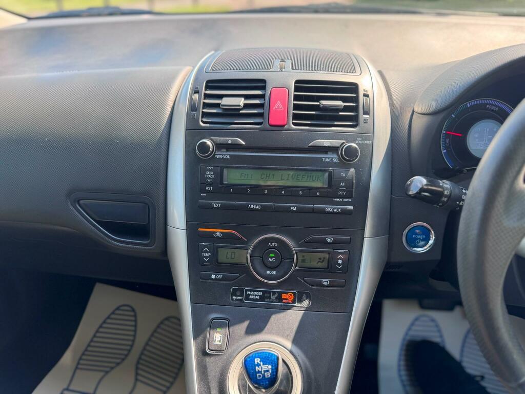 Toyota Auris Tr Valvematic 132 Grey #19