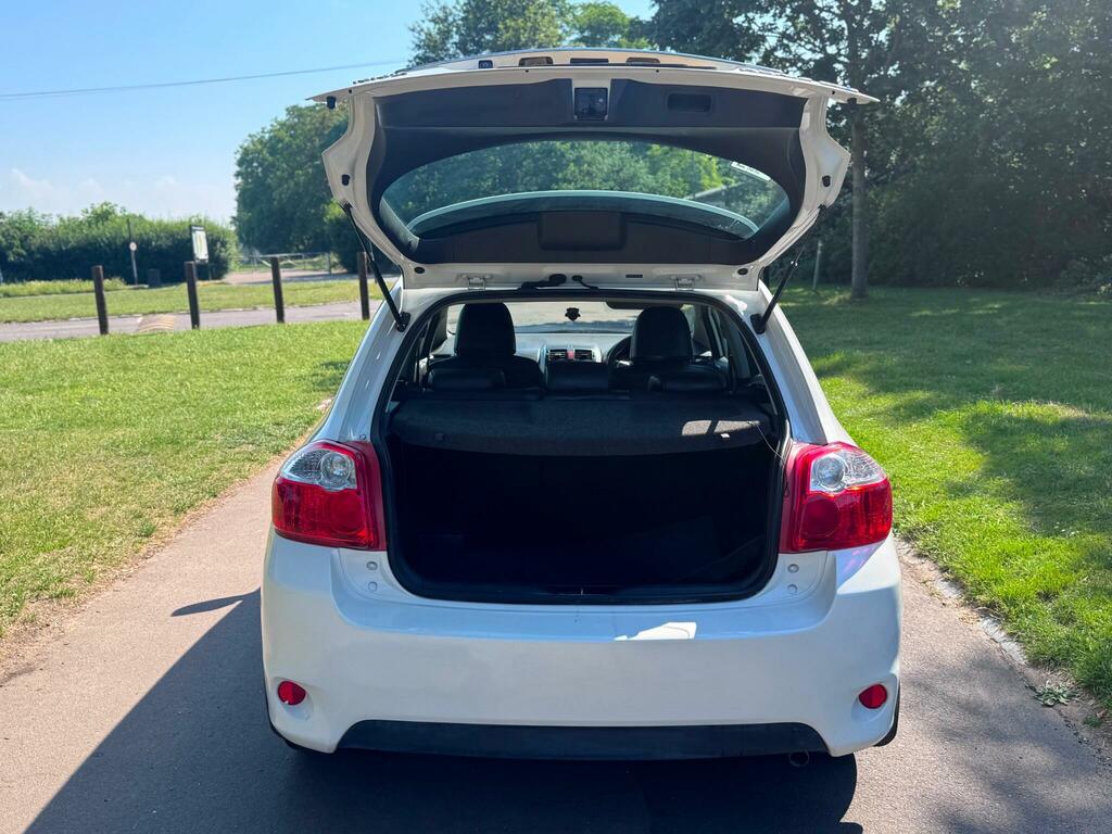 Toyota Auris Tr Valvematic 132 Grey #7