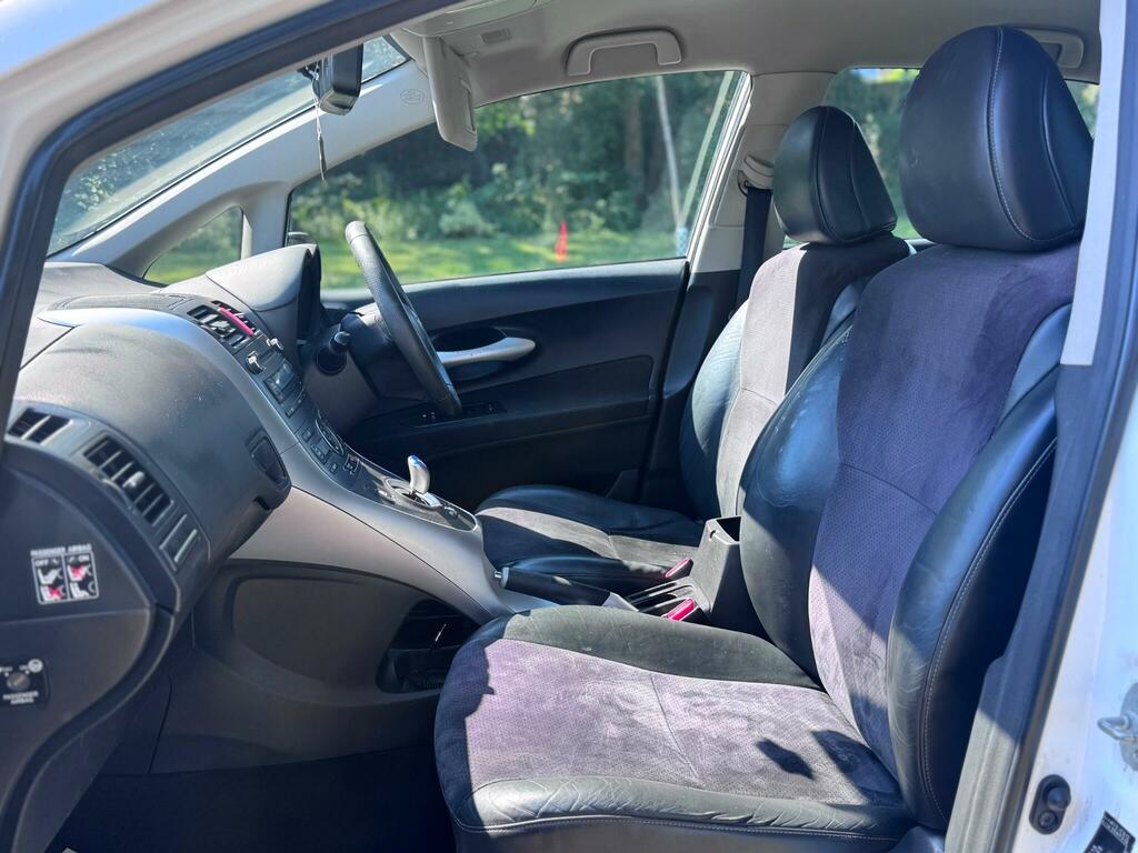 Toyota Auris Tr Valvematic 132 Grey #13