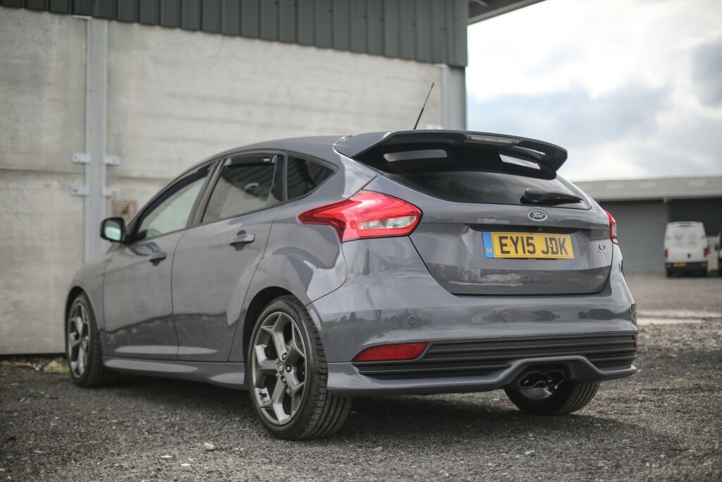 Ford Focus Hatchback 2.0 T Ecoboost St-3 2015 EY15JDK Grey #5