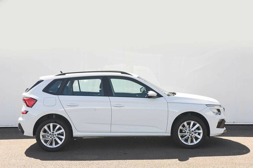 Skoda Kamiq 1.0 Tsi 95 Se Edition DF75ZYL White #4
