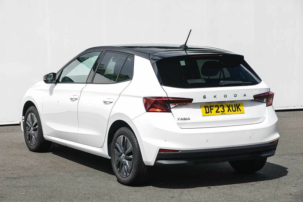 Skoda Fabia 1.0 Mpi 80 Colour Edition DF23XUK White #3