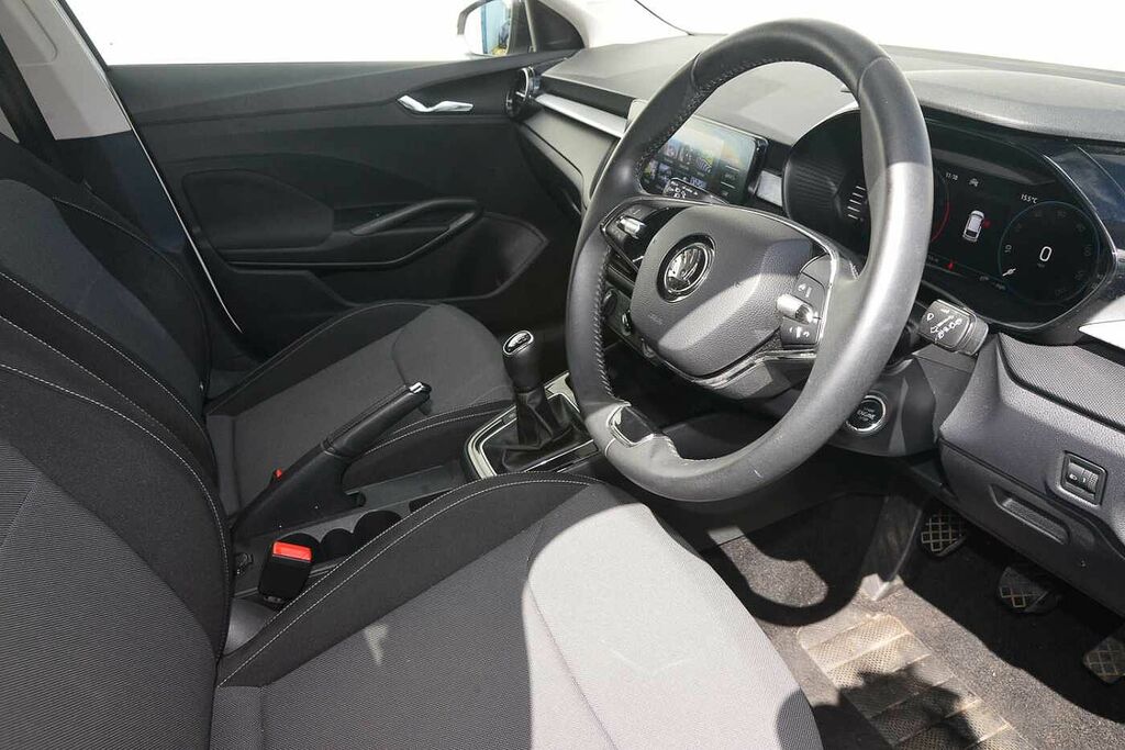 Skoda Fabia 1.0 Mpi 80 Colour Edition DF23XUK White #6
