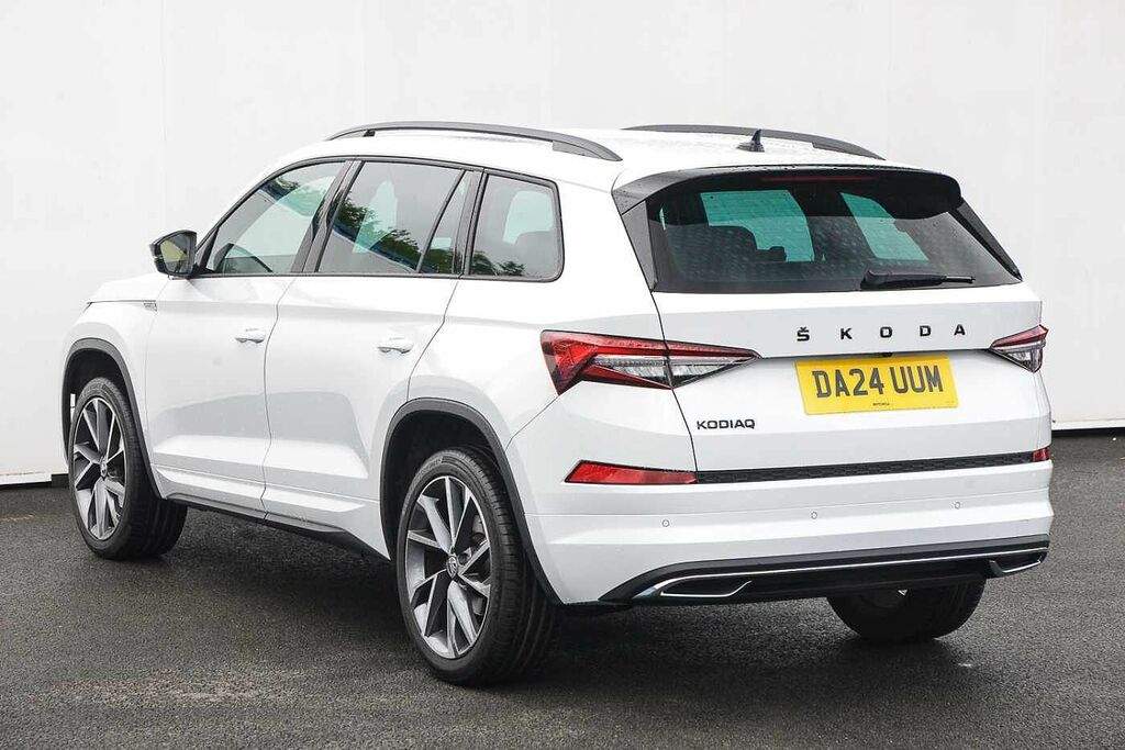 Skoda Kodiaq 1.5 Tsi Sport Line Dsg 7 Seat DA24UUM White #3