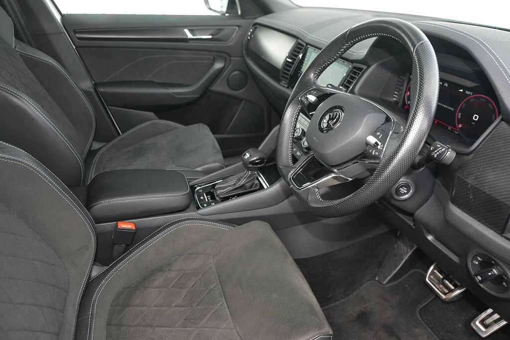 Skoda Kodiaq 1.5 Tsi Sport Line Dsg 7 Seat DA24UUM White #6