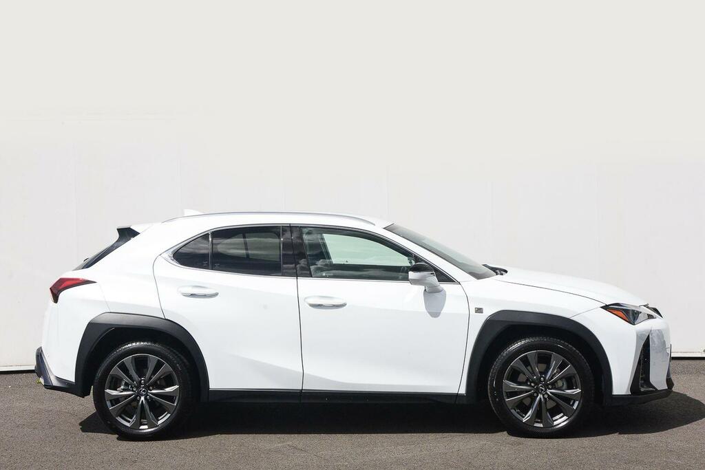 Lexus UX 300H 2.0 F-sport Design Cvt GY25TCV White #5
