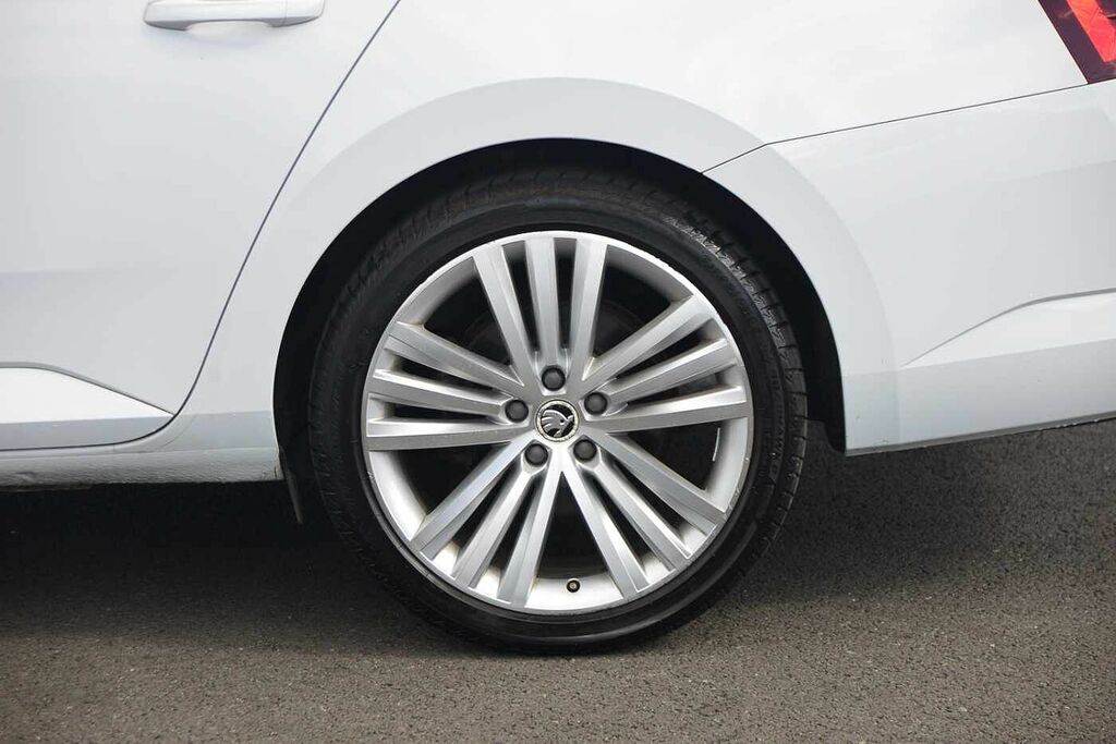 Skoda Superb 2.0 Tdi Cr Se L Executive Dsg DF65CGX White #5