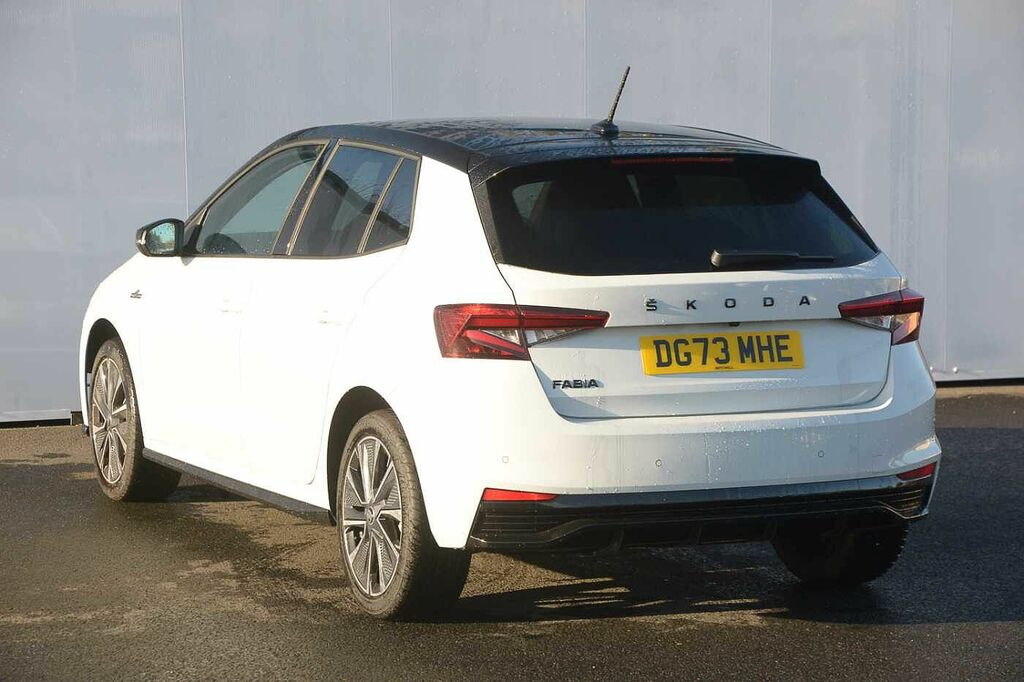 Skoda Fabia 1.5 Tsi 150 Monte Carlo Dsg White #3