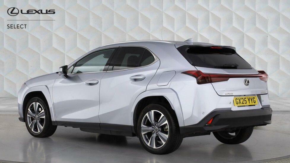 Lexus UX 300E 150Kw 72.8 Kwh Takumi E-cvt Silver #2