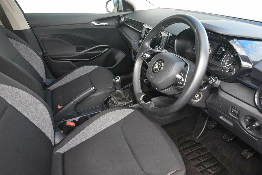 Skoda Fabia 1.0 Tsi Se Comfort DG73MFE Silver #6