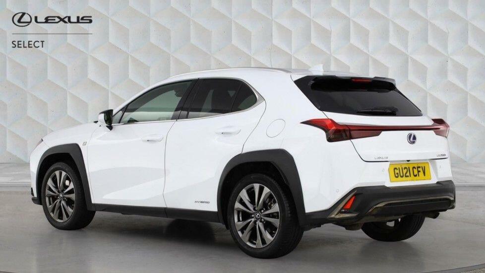 Lexus UX 250H E4 2.0 F-sport Cvt Premium Plussunroof White #3