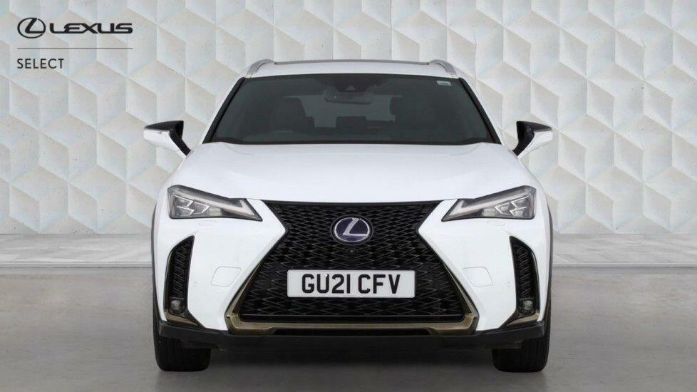 Lexus UX 250H E4 2.0 F-sport Cvt Premium Plussunroof White #2