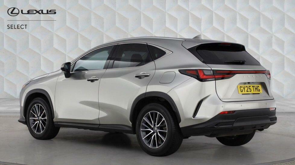 Lexus NX 350H 2.5 Premium E-cvt 2Wd Silver #3