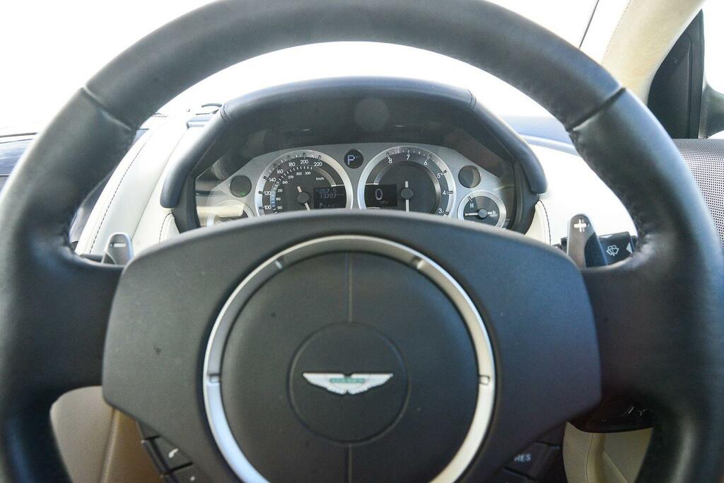 Aston Martin DB9 6.0 V12 Coupe Black #17