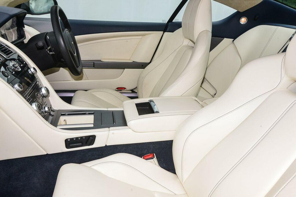 Aston Martin DB9 6.0 V12 Coupe Black #19
