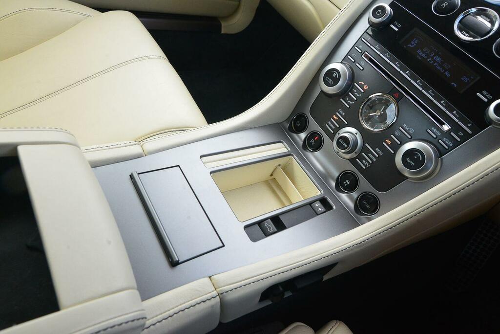 Aston Martin DB9 6.0 V12 Coupe Black #7