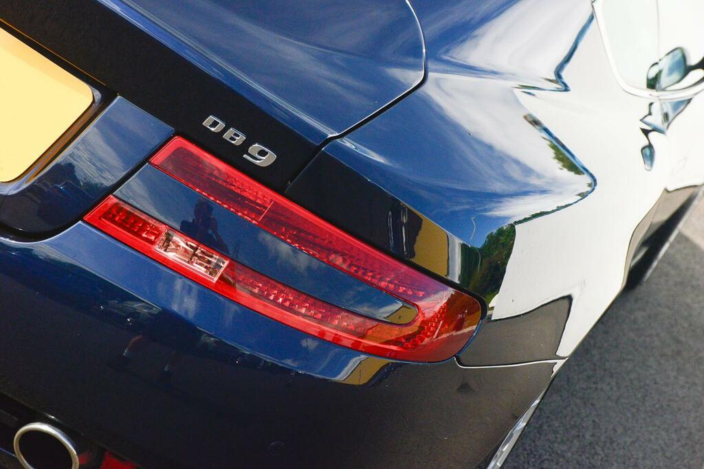 Aston Martin DB9 6.0 V12 Coupe Black #20
