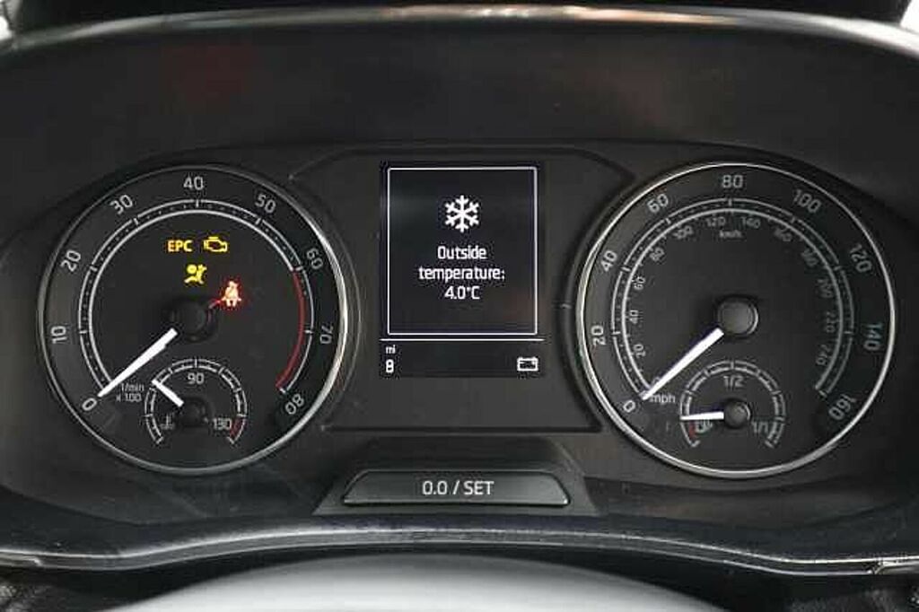 Skoda Fabia 1.0 Tsi Se L Grey #11