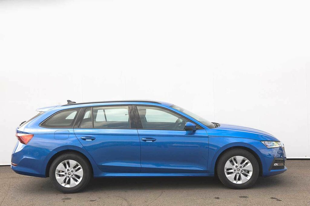 Skoda Octavia 1.5 Tsi Se Technology Blue #4