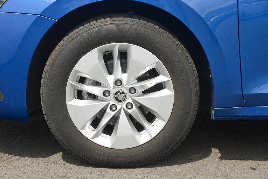 Skoda Octavia 1.5 Tsi Se Technology Blue #5
