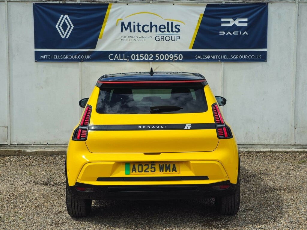 Renault 5 E-Tech 110Kw Iconic Five Comfort Range 52Kwh Black #6