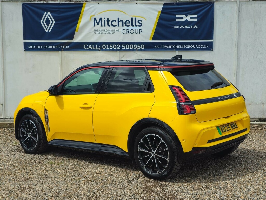Renault 5 E-Tech 110Kw Iconic Five Comfort Range 52Kwh Black #4