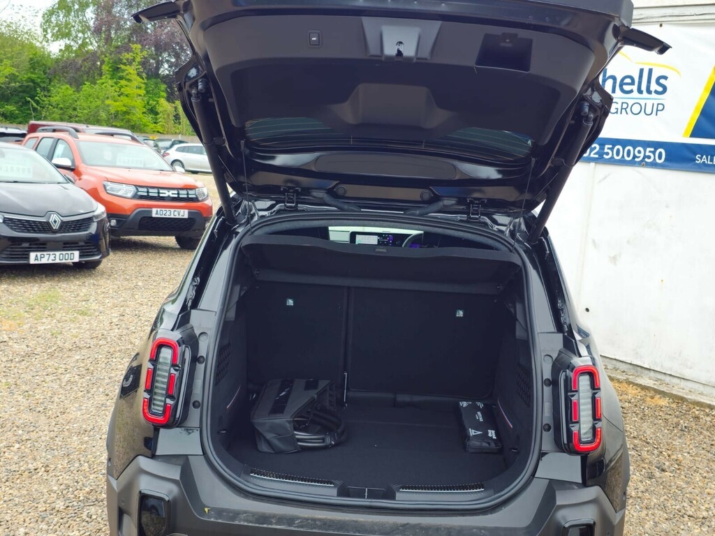 Renault 4 E-Tech 110Kw Iconic 52Kwh Comfort Range Black #5