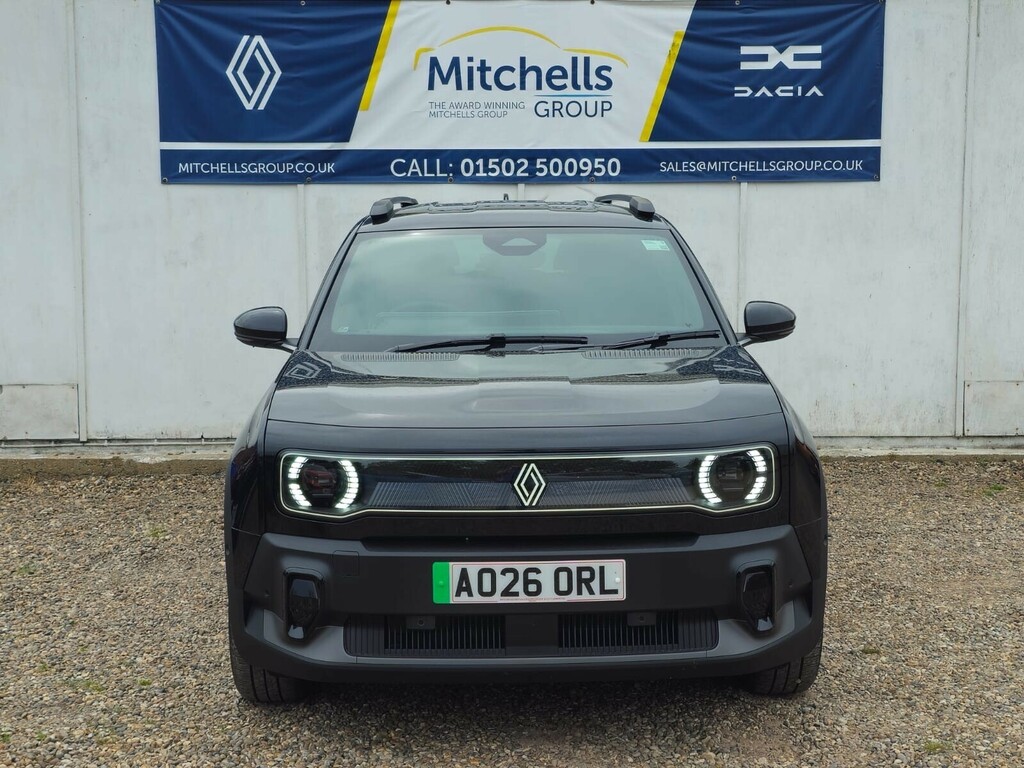 Renault 4 E-Tech 110Kw Iconic 52Kwh Comfort Range Black #3