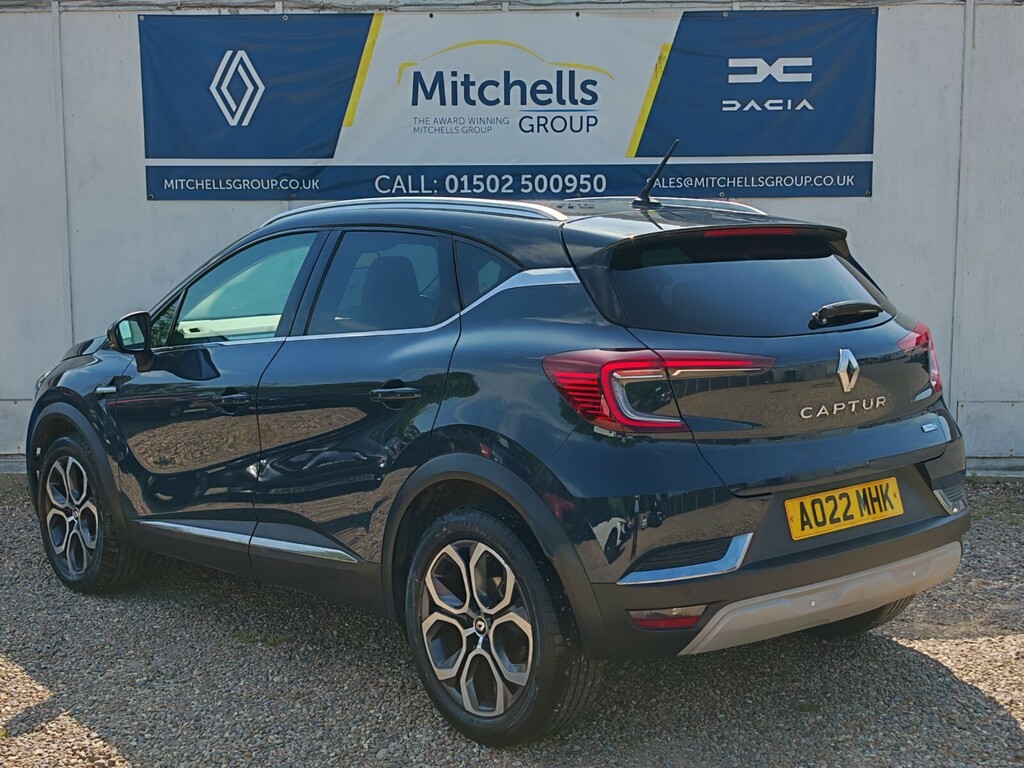 Renault Captur 1.6 E-tech Hybrid 145 Se Edition Black #2