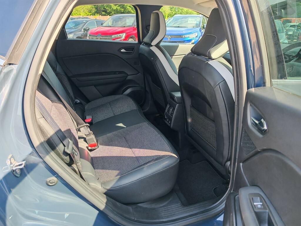Renault Captur 1.6 E-tech Hybrid 145 Se Edition Black #6