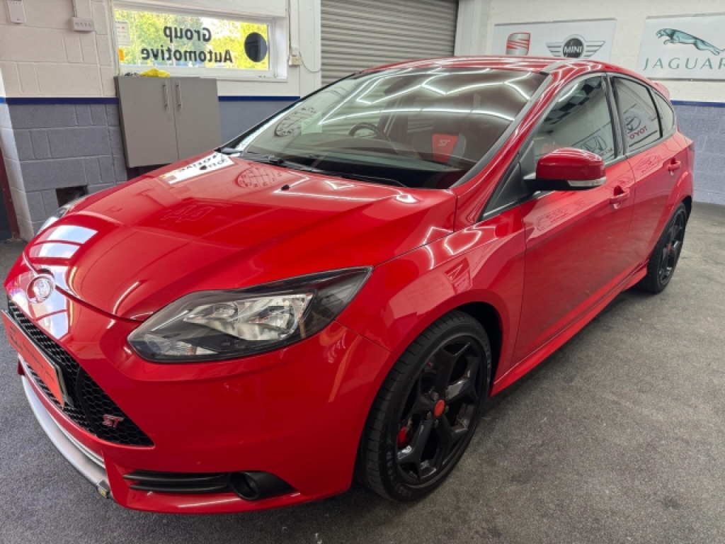Ford Focus 2.0T Ecoboost St-2 Euro 5 S S Red #6