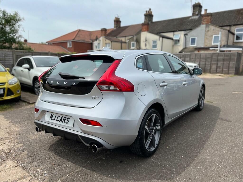 Volvo V40 2.0 D2 R-design Nav Euro 6 S S KS15UHB Silver #5