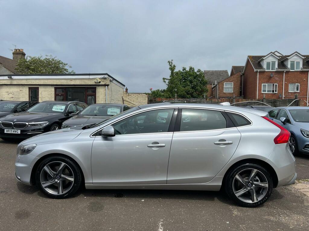 Volvo V40 2.0 D2 R-design Nav Euro 6 S S KS15UHB Silver #4